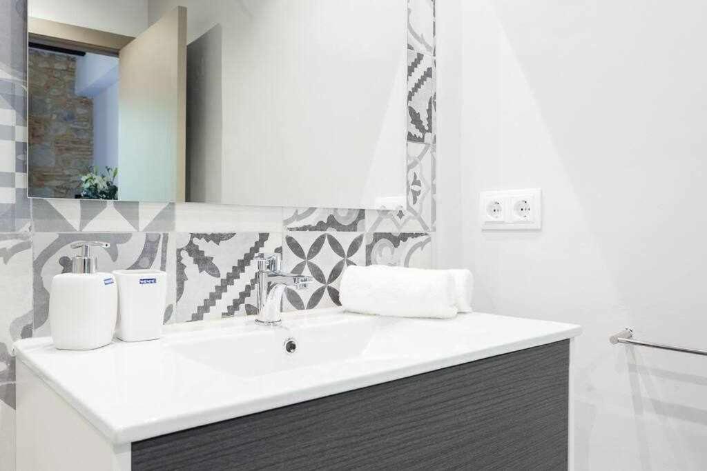 Sleep & Stay Home With Balcony Bonaventura 3 Girona Exterior foto